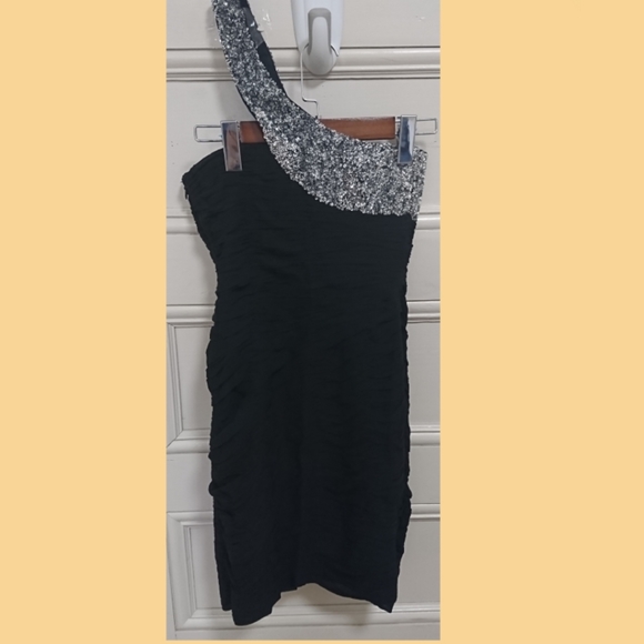 Basix one shoulder sequin party dress - Picture 2 of 4
